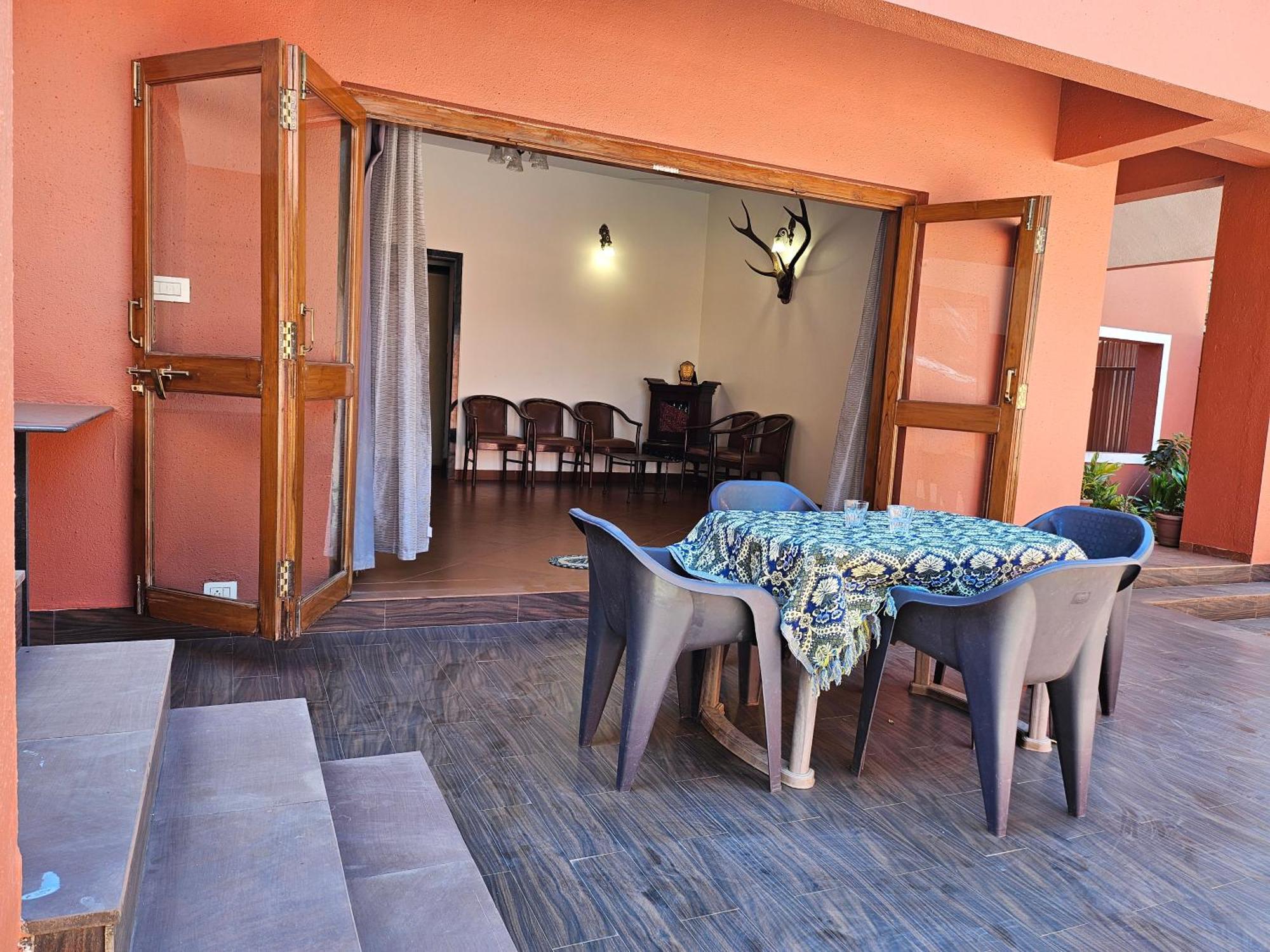 Nivritti Villa Матеран Экстерьер фото